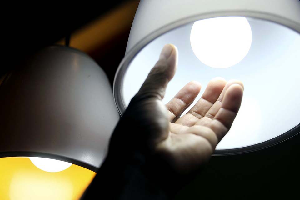 Agência Nacional de Energia Elétrica anuncia bandeira verde na conta de luz em maio