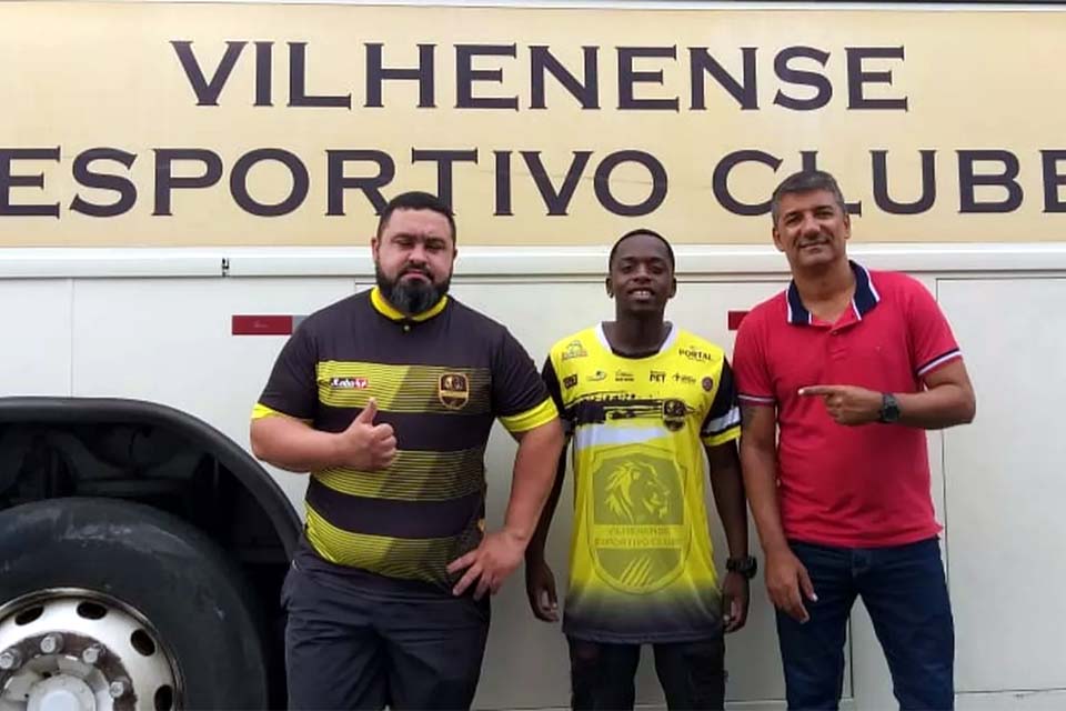 Jogador que interpretou Pelé em filme, assina com o Vilhenense para 2020