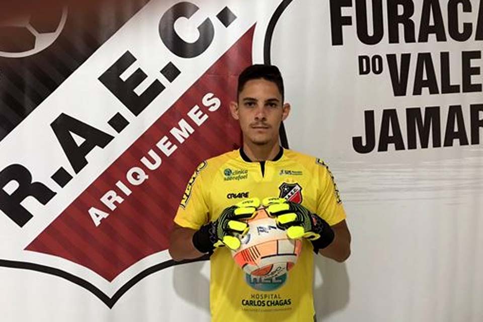 Goleiro Rodrigo Santos acerta retorno ao Real Ariquemes