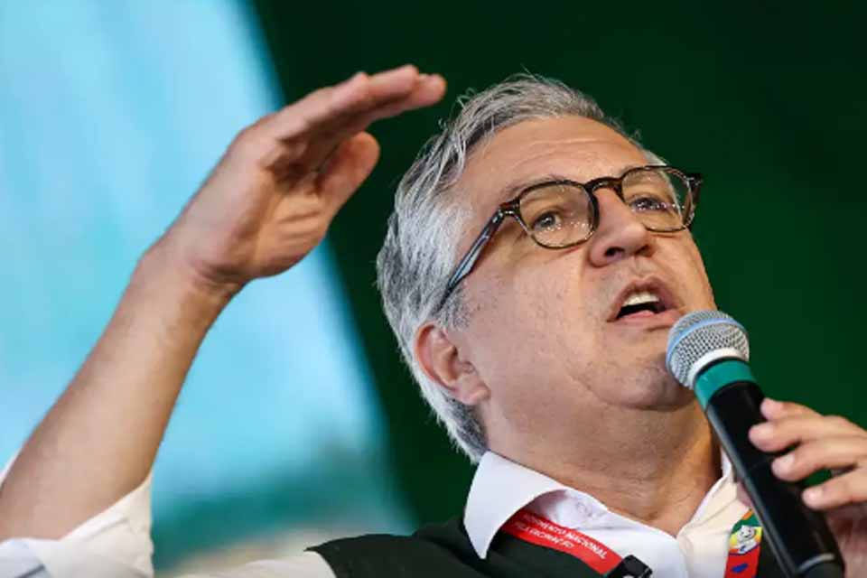 “Estamos vencendo essa batalha”, diz Padilha sobre vacinação