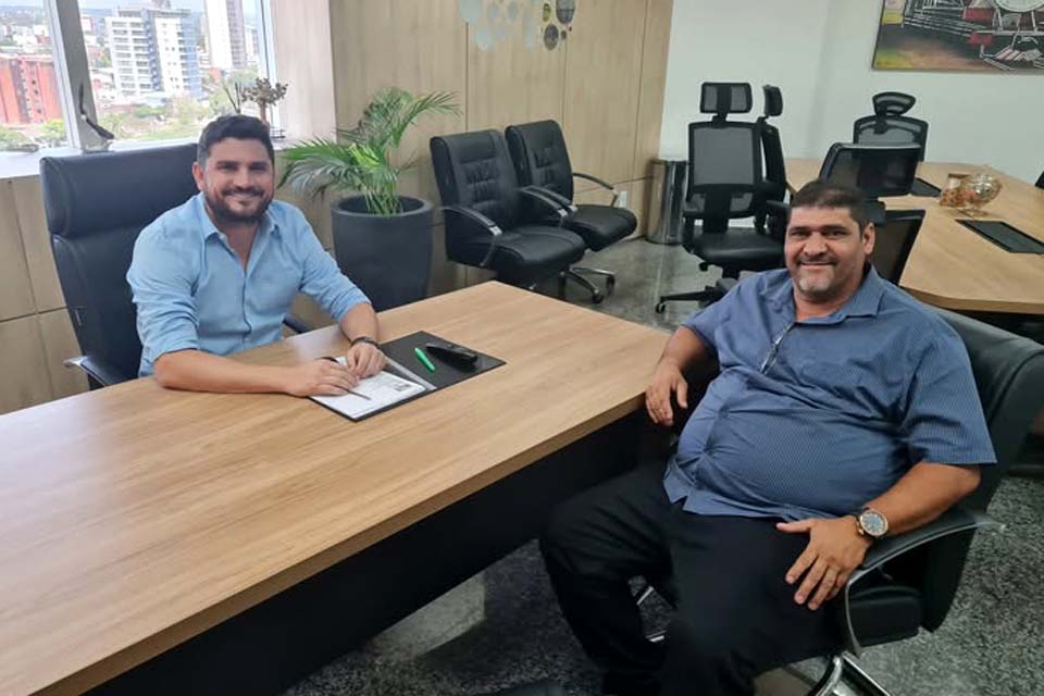 Deputado Jean Mendonça destaca parceria com vereador Barrosão em Guajará-Mirim