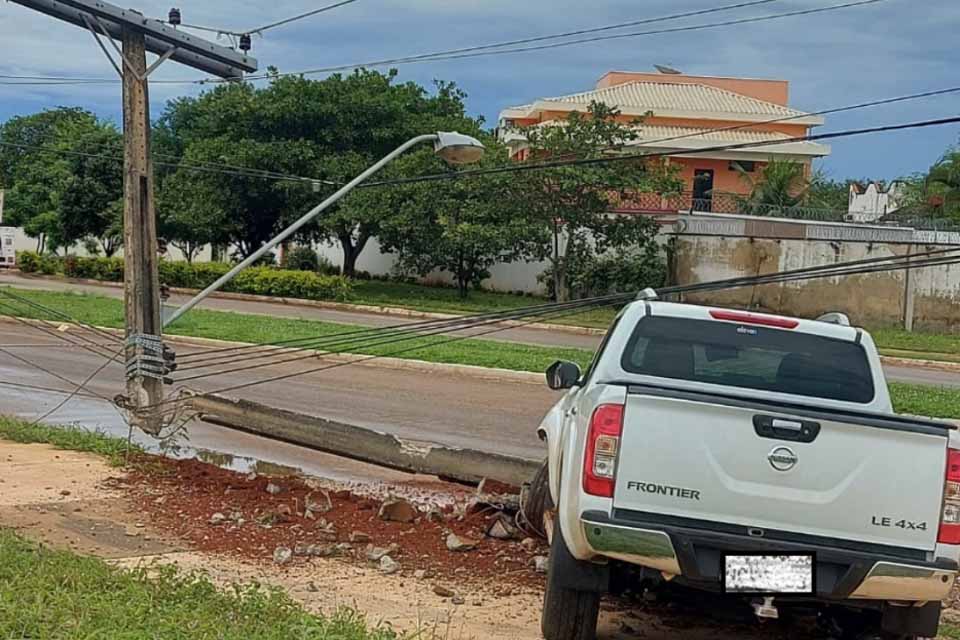 Colisões com postes de energia dobram em setembro em Rondônia: aumento de 108% em relação à média do ano