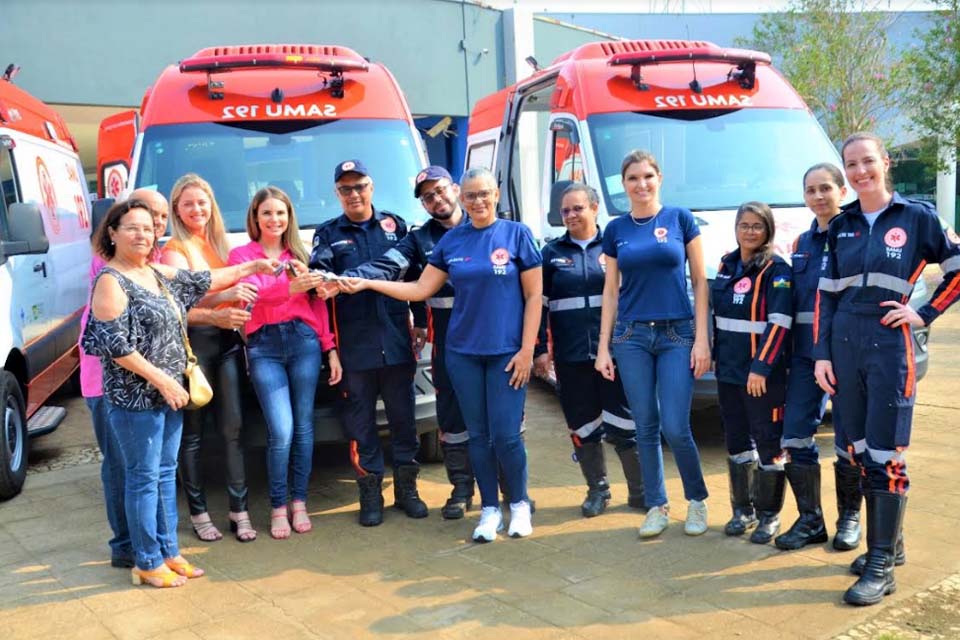 Três ambulâncias são entregues ao Serviço de Atendimento Móvel de Urgência do município