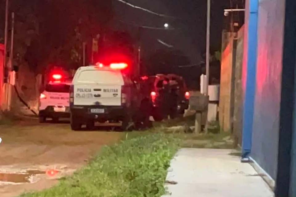 PM prende dupla armada após tiroteio e cerco na zona leste 