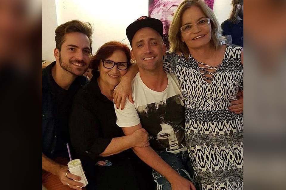 Mãe de Paulo Gustavo faz homenagem ao filho no Dia do Orgulho do LGBTQIA+: Toda forma de amor vale a pena