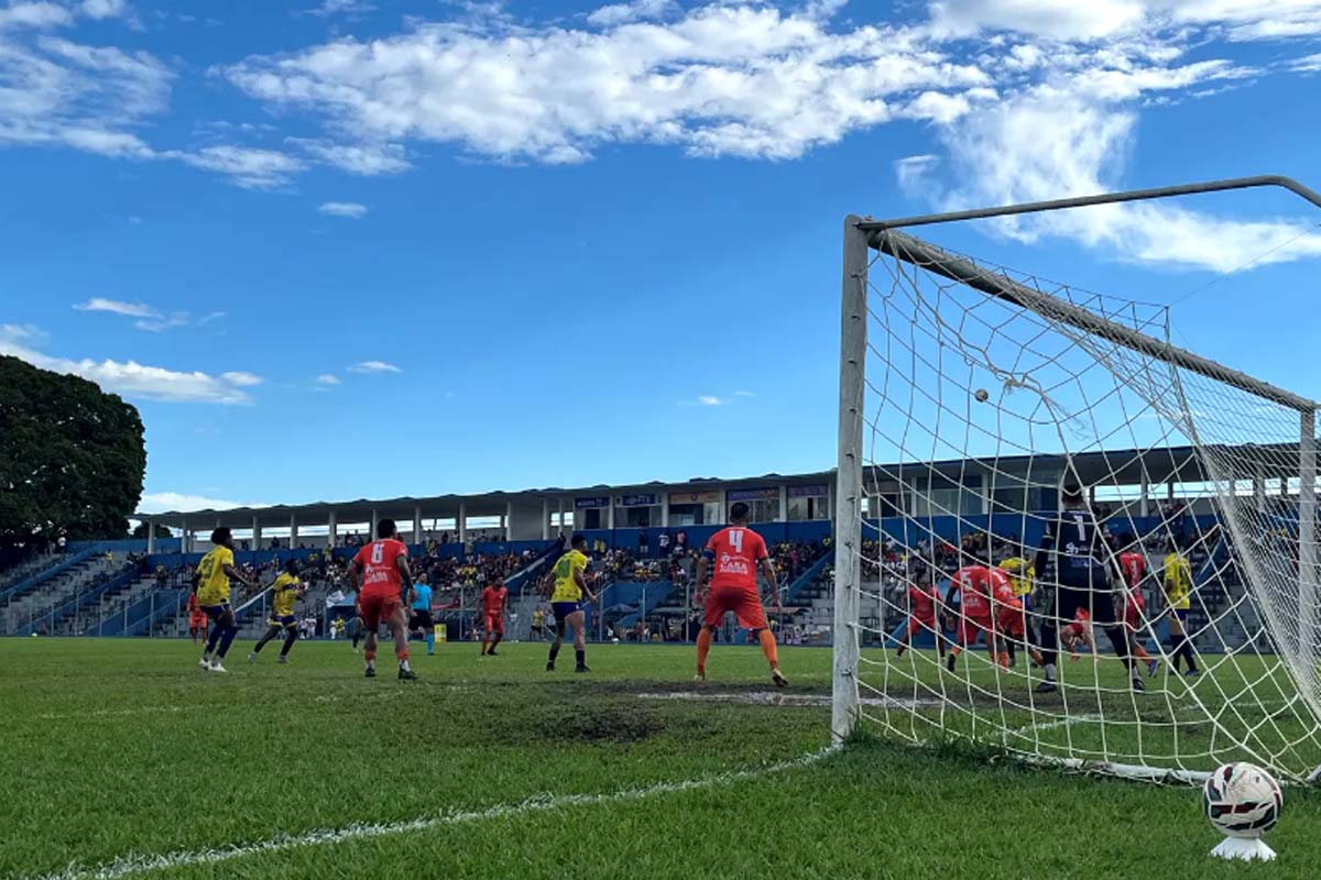 Em jogo disputado e com o expulsões Gazin Porto Velho e Guaporé ficam no 0 a 0