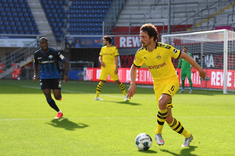 VÍDEO - Borussia Dortmund goleia o Paderborn pelo alemão; 6 x 1