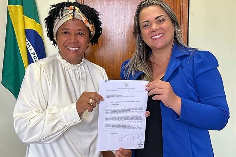 Cláudia de Jesus se reúne com deputada federal Sílvia Cristina na busca de recursos para construir e equipar hospital