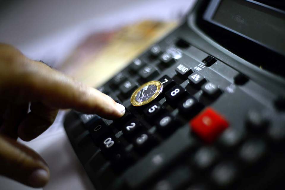 Ministério projeta superávit comercial recorde de US$ 84 bilhões