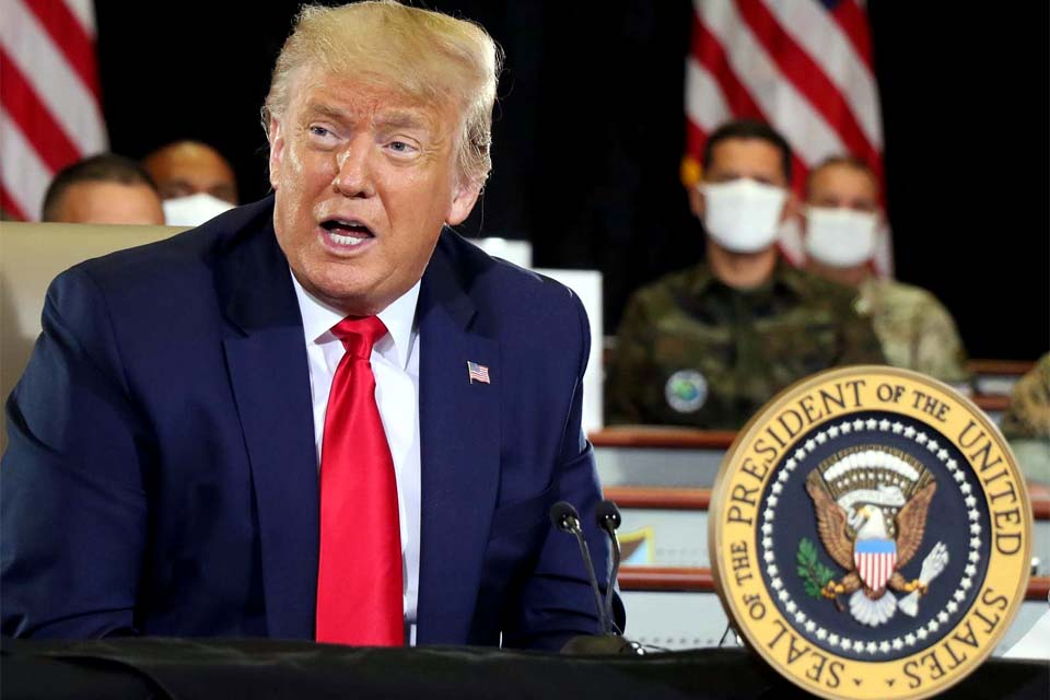 Trump levou 300 documentos secretos da Casa Branca para sua residência