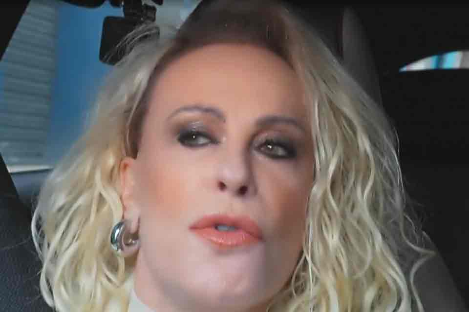 Ana Maria Braga sobre se olhar nua no espelho: “Eu me adoro, me acho bonita”