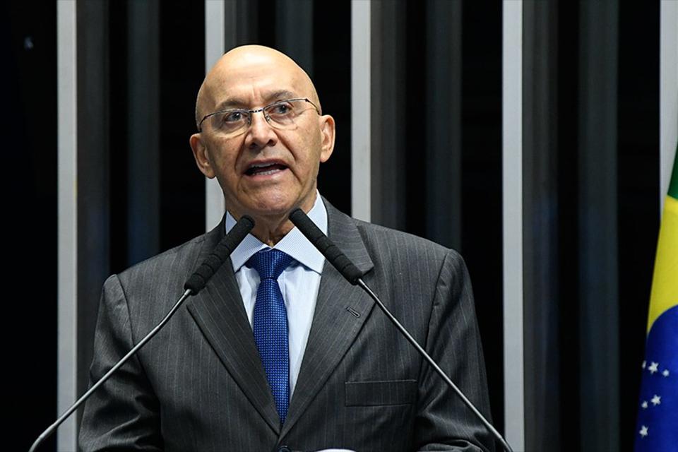 Senador Confúcio Moura dá indiretas contra membros do próprio MDB: 'Gente com a esperteza do Satanás'