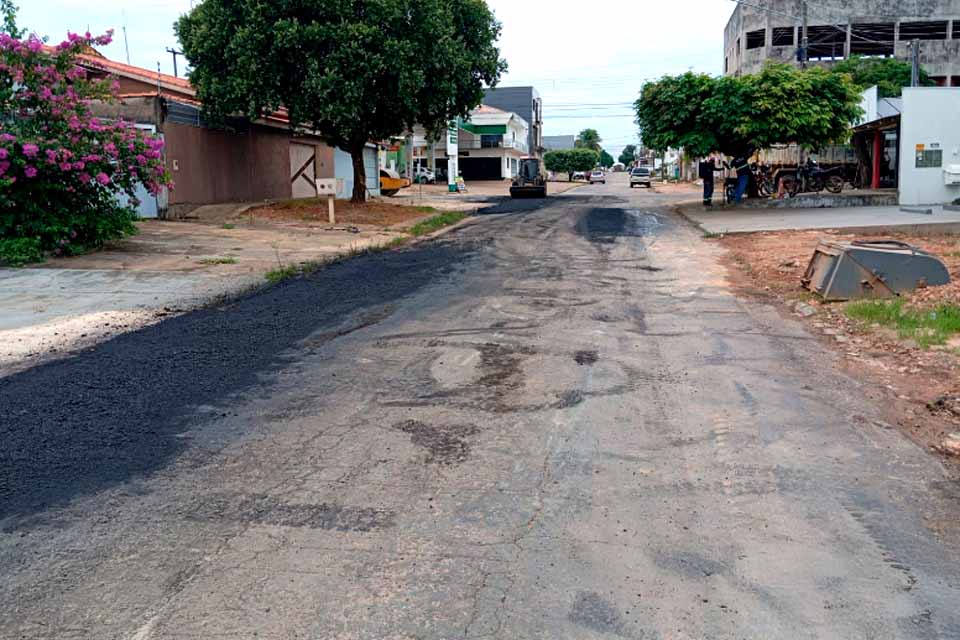 Tapa-buracos é ação permanente da Prefeitura de Ji-Paraná