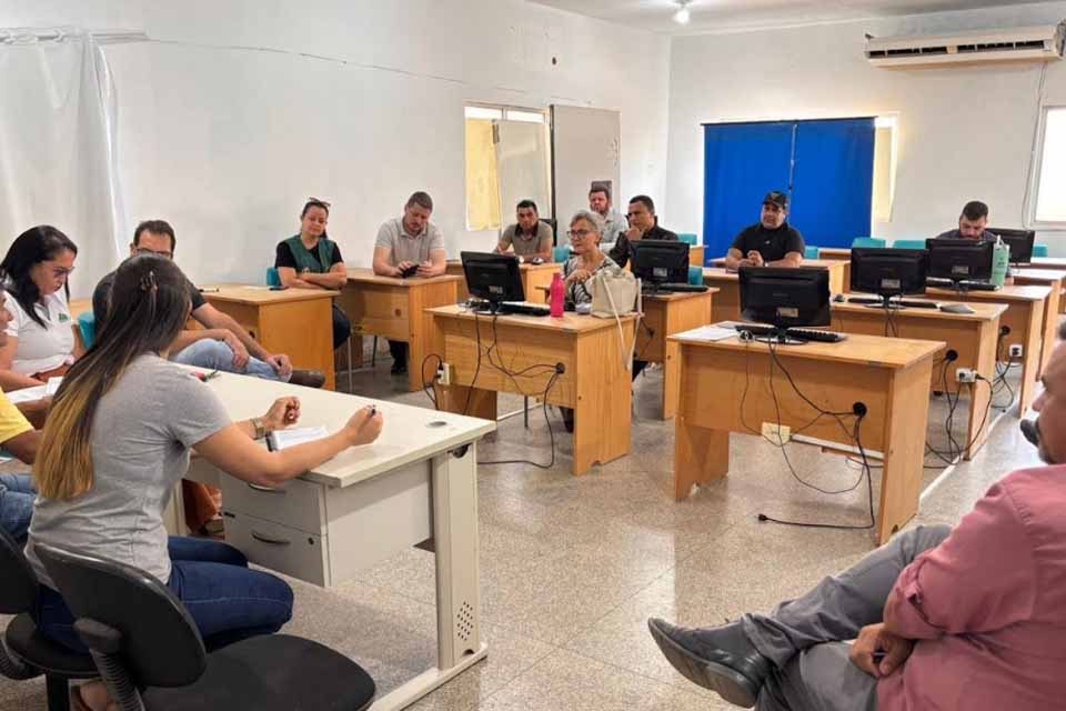 Prefeitura articula órgãos e entidades para grande ação ambiental no Rio Machado