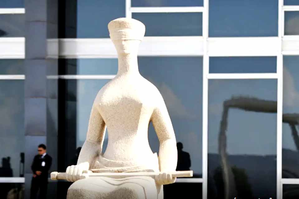 STF julgará se homem em união homoafetiva pode ter licença-maternidade