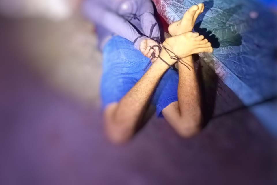 Jovem é torturado, amarrado e morto com pedradas na cabeça