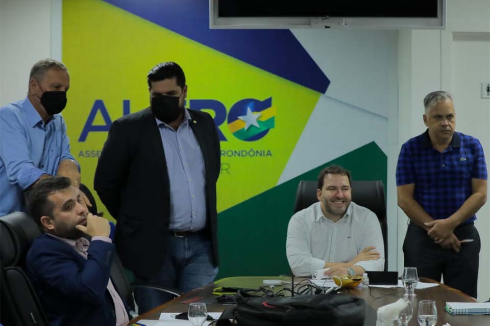 Deputados Estaduais tratam do veto total do Governo de Rondônia ao projeto do Zoneamento e buscam saída para impasse