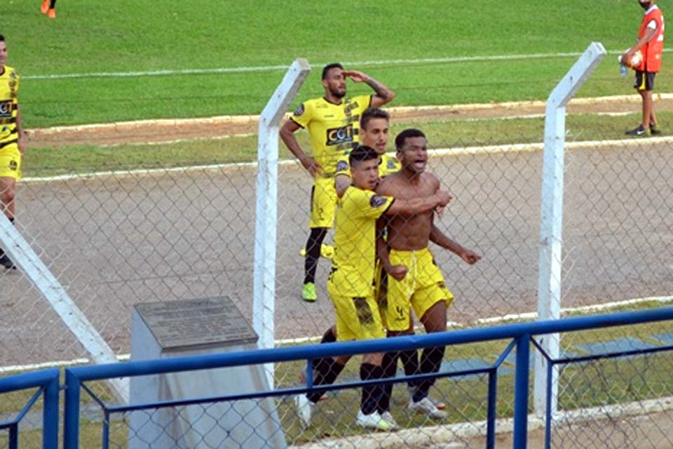 Vilhenense bate o Ji-Paraná e vence a primeira na Série D