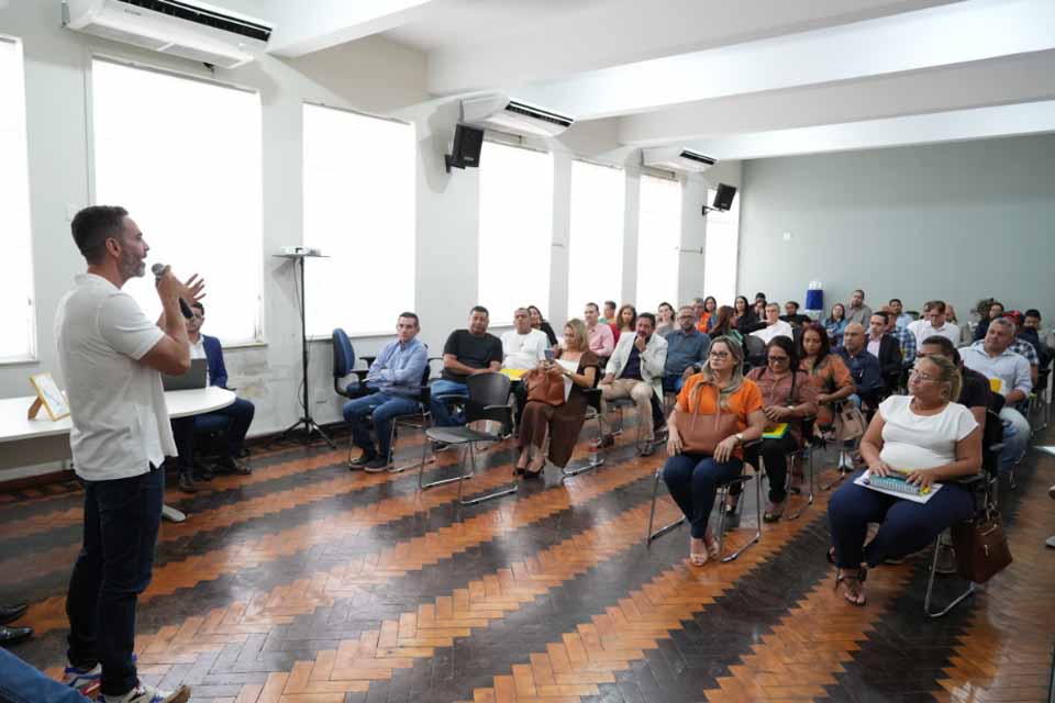 Prefeitura de Porto Velho realiza reunião entre secretários e os novos administradores dos distritos