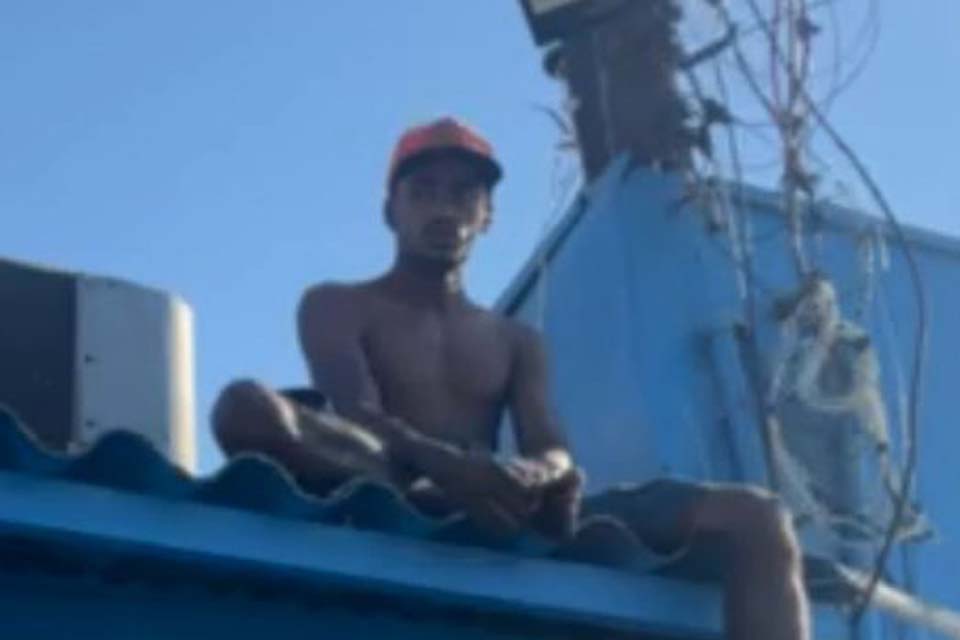 Homem é flagrado tentando furtar fios elétricos de funerária no centro