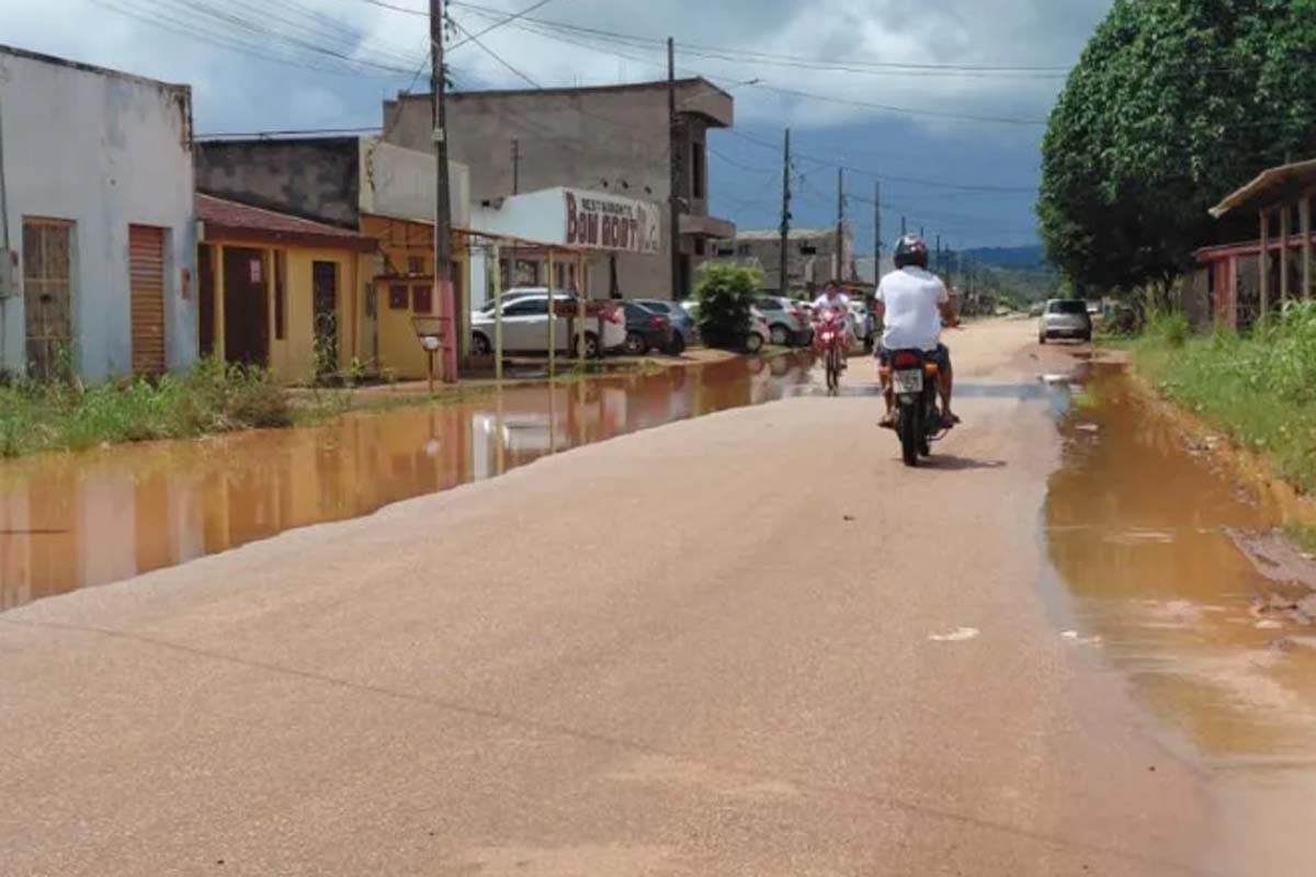 Deficência na drenagem urbana agrava alagamentos no município de Guajará-mirim