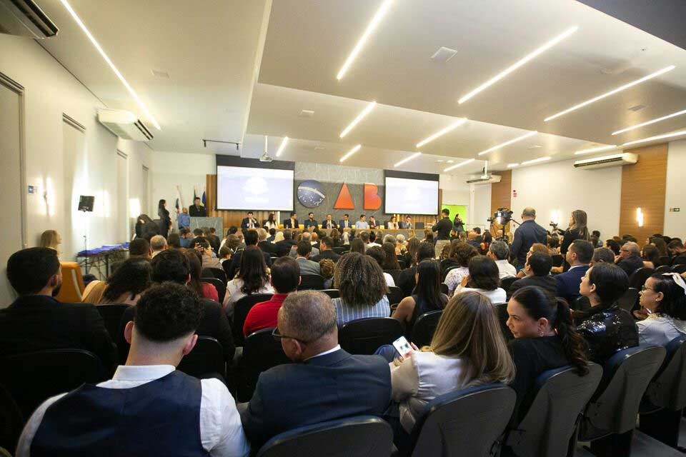 Deputado Cirone Deiró defende união e harmonia entre os poderes durante sessão solene em homenagem ao Dia do Advogado e da Justiça