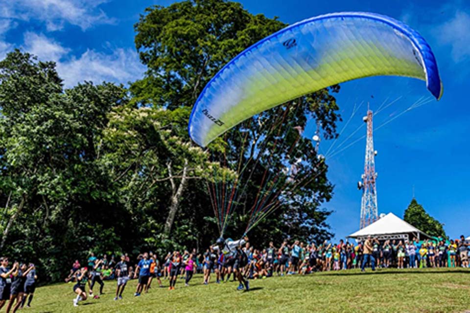 Prefeito Alex Testoni anuncia substituição do nome do Morro Chico Mendes