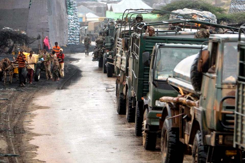 Quénia anuncia morte de 60 membros do grupo extremista somali Al-Shebab