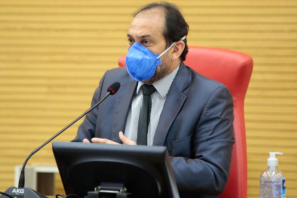 Laerte Gomes indica ao Poder Executivo instituição de auxílio financeiro para professores da rede pública estadual de ensino