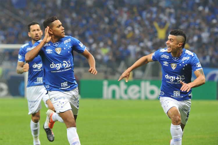 VÍDEO - Gols e melhores momentos de Cruzeiro 3 x 0 Atletico-MG