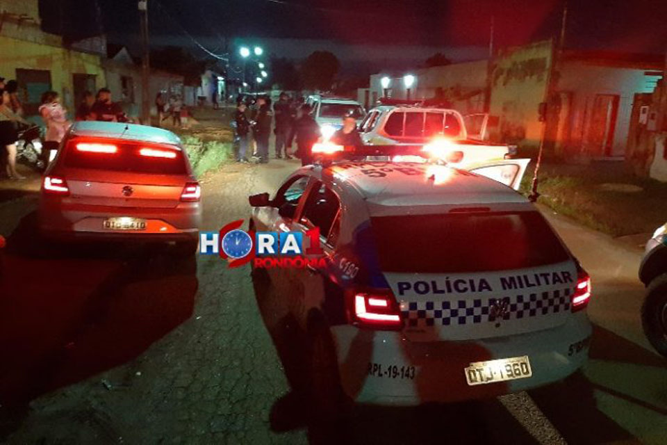 Jovem não aceita o fim do casamento e tenta matar a mulher à facadas 