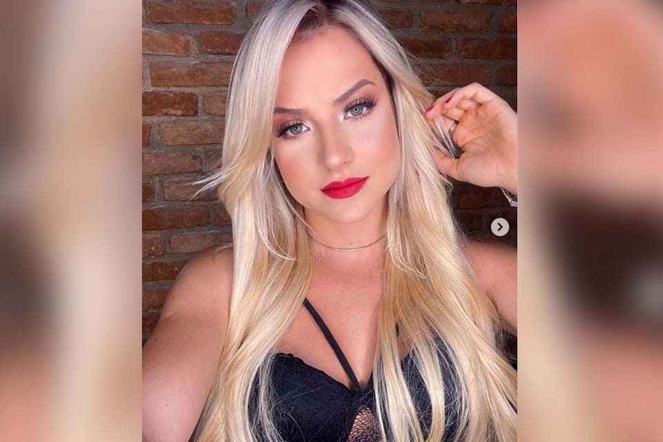 Gabi Martins, do BBB20, mudou o cabelo e está mais loira e com fios longos