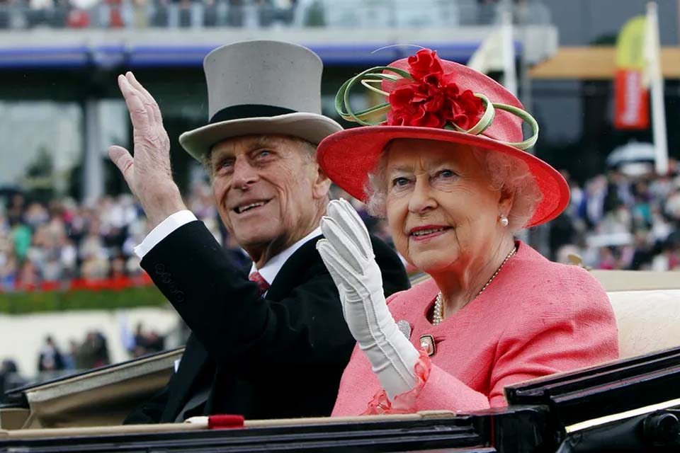 Príncipe Philip morre aos 99 anos, no Castelo de Windsor