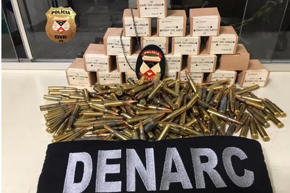 DENARC apreende homem transportando 400 munições de calibre 762 para fuzil