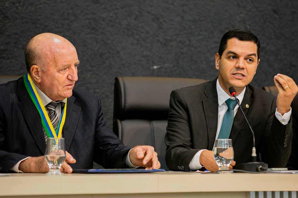 Assembleia Legislativa de Rondônia realiza solenidade em homenagem aos 45 anos do jornal Tribuna Popular