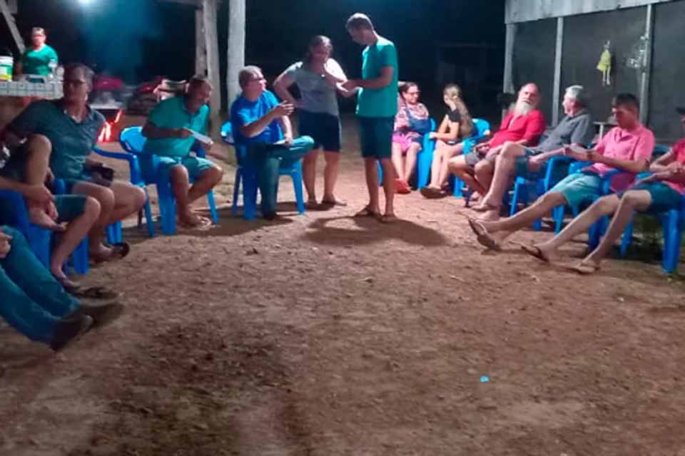 Importância do associativismo no fortalecimento da agricultura familiar é destacada em reunião em São Miguel do Guaporé