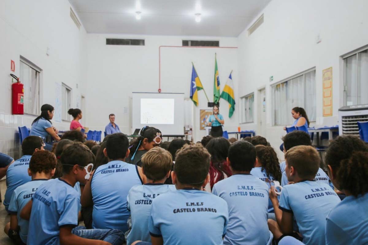 Vilhena conquista a maior nota da história no Saeb e lidera a educação entre os maiores municípios de Rondônia