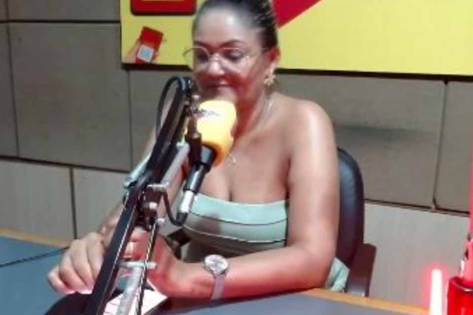 SINTERO NA MÍDIA: diretora de Assuntos Educacionais fala sobre a Semana em Defesa da Educação na Rádio Hora do Povo