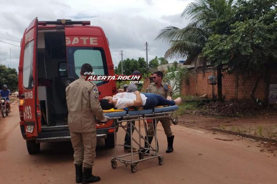 Motociclista é socorrida após colidir com cachorro em Rolim de Moura