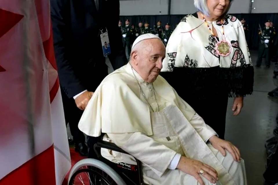 Papa tem infeção respiratória e passará 