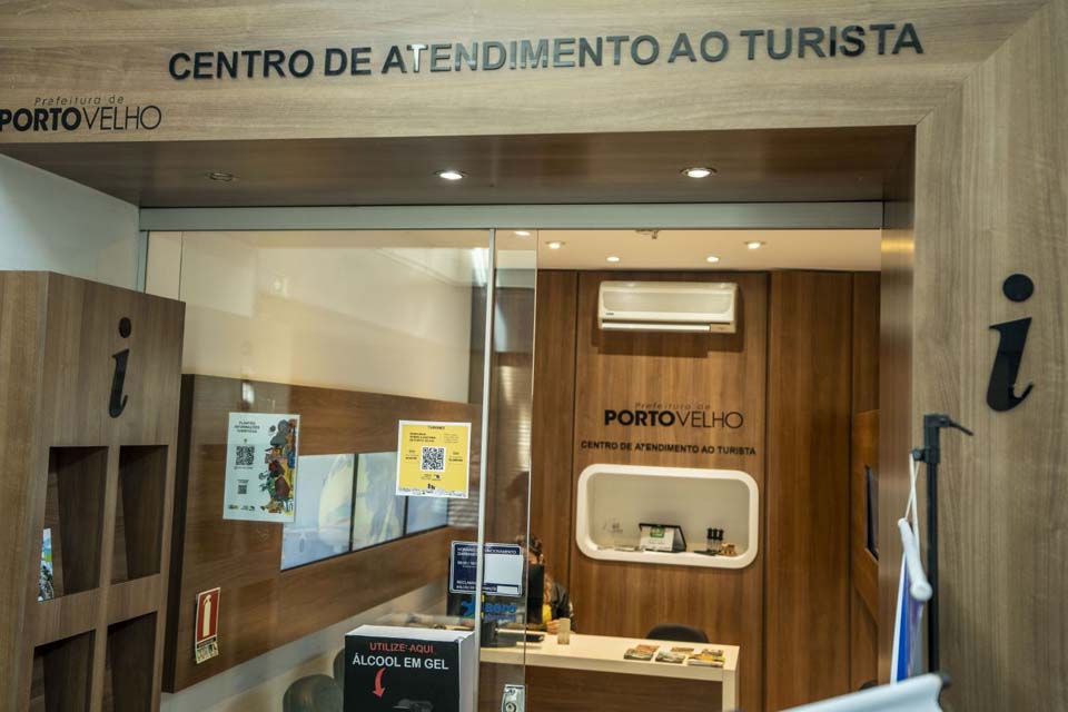 Centro de Atendimento ao Turista auxilia visitantes na chegada a Porto Velho