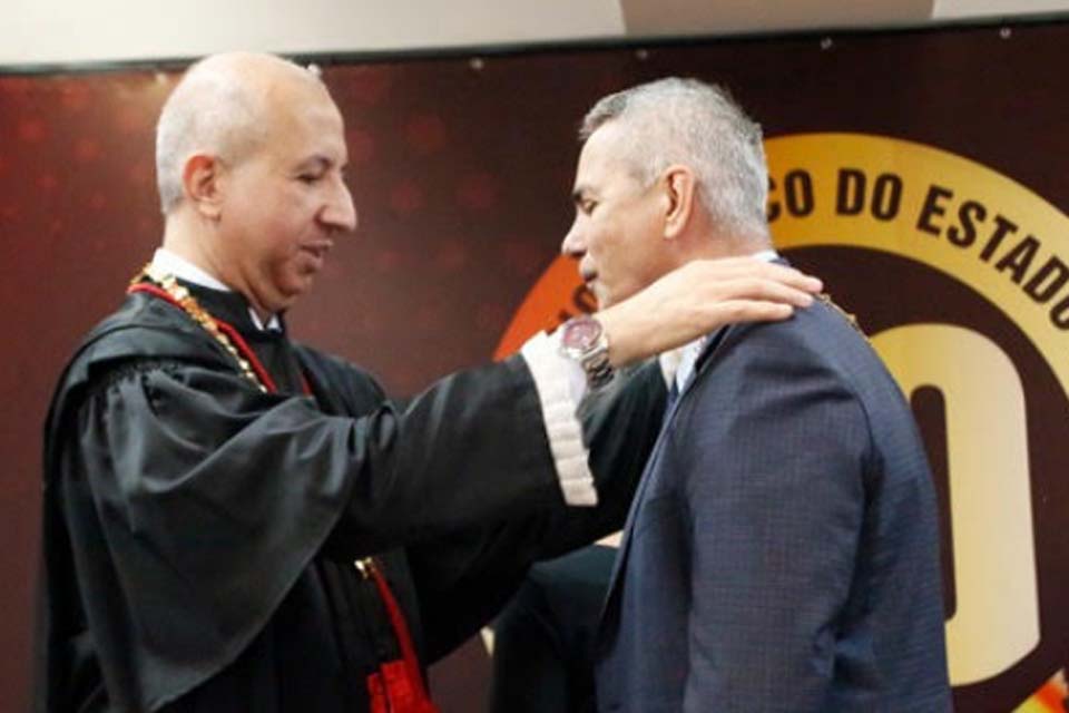 Procurador-Geral de Justiça recebe maior comenda do Ministério Público do Acre