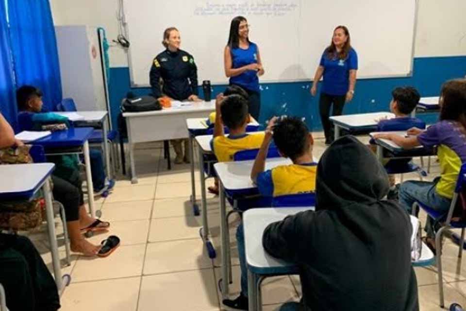 Vivência ribeirinha: ação de órgãos integra saberes, promove diálogo e presta atendimentos em São Carlos