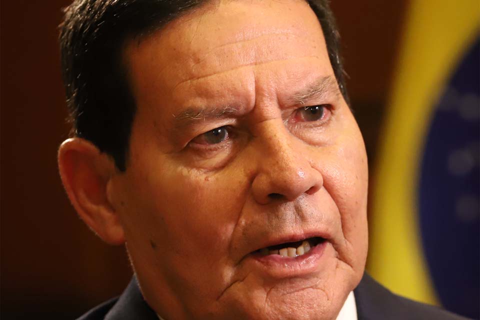 Saiu no UOL: Há indícios de fraude de Ibama e Funai no maior projeto da Amazônia que liga Rondônia ao Amazonas