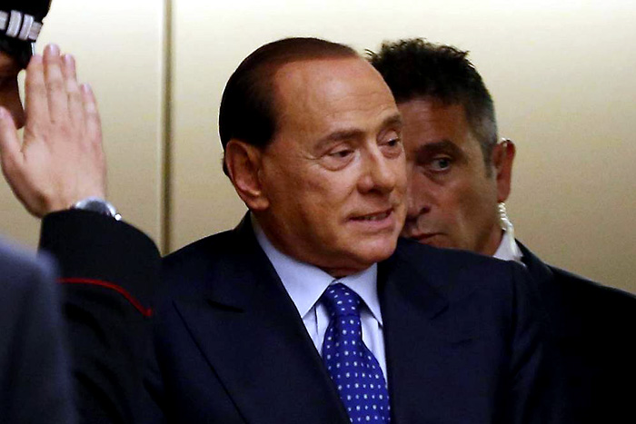 Ficha-suja, Silvio  Berlusconi ressurge na Itália