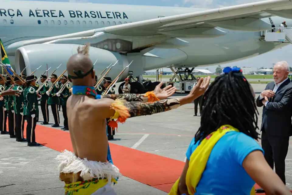 Lula desembarca na África do Sul para participar da Cúpula do G20