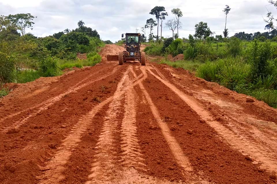 Semagric garante trafegabilidade no Linhão; o trabalho está concluído até a linha 07