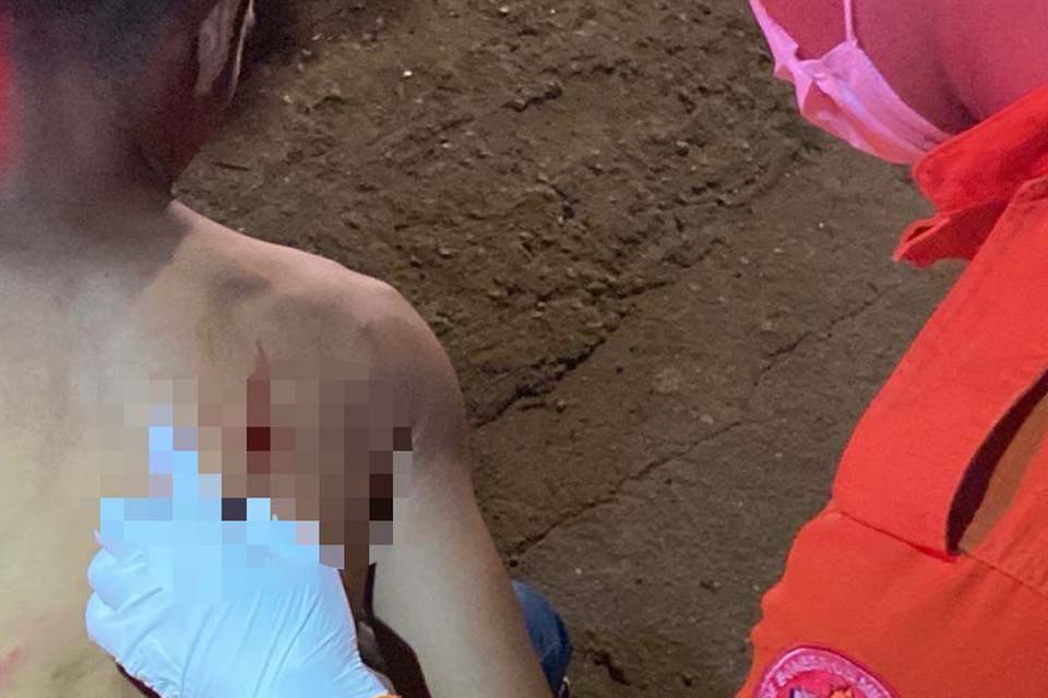 Jovem é esfaqueado durante briga em vila de apartamentos 