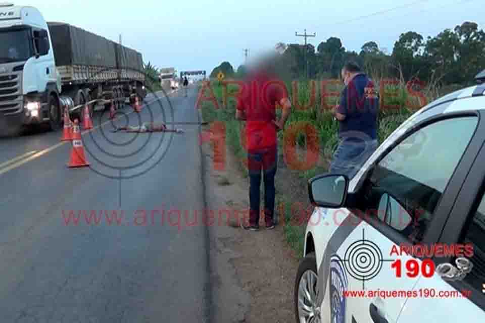 Homem tem corpo arrastado no asfalto e cabeça esmagada na BR-364