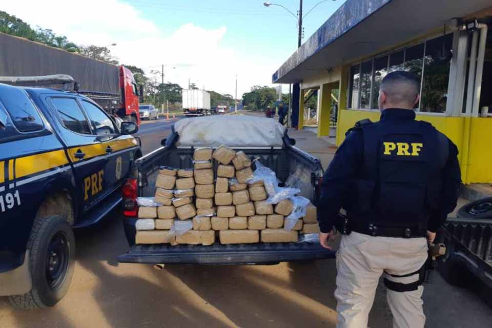 PRF flagra homem transportando 48 quilos de skank em Ji-Paraná